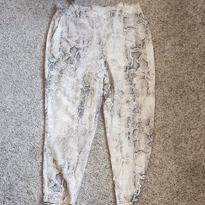 White House Black Market Gray and White Jogger Pants